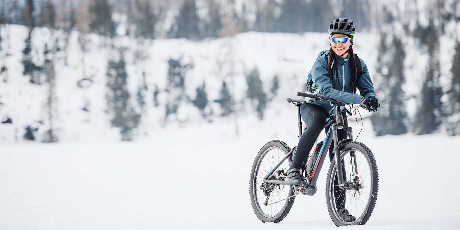 Winter Cycling Adventures: Choosing the Right Thermal Leggings – Baleaf  Sports