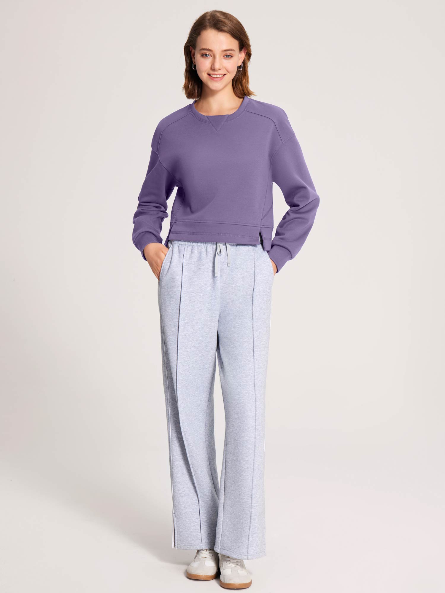 Set: Pullover Sweatshirt & Wide-Leg Sweatpants