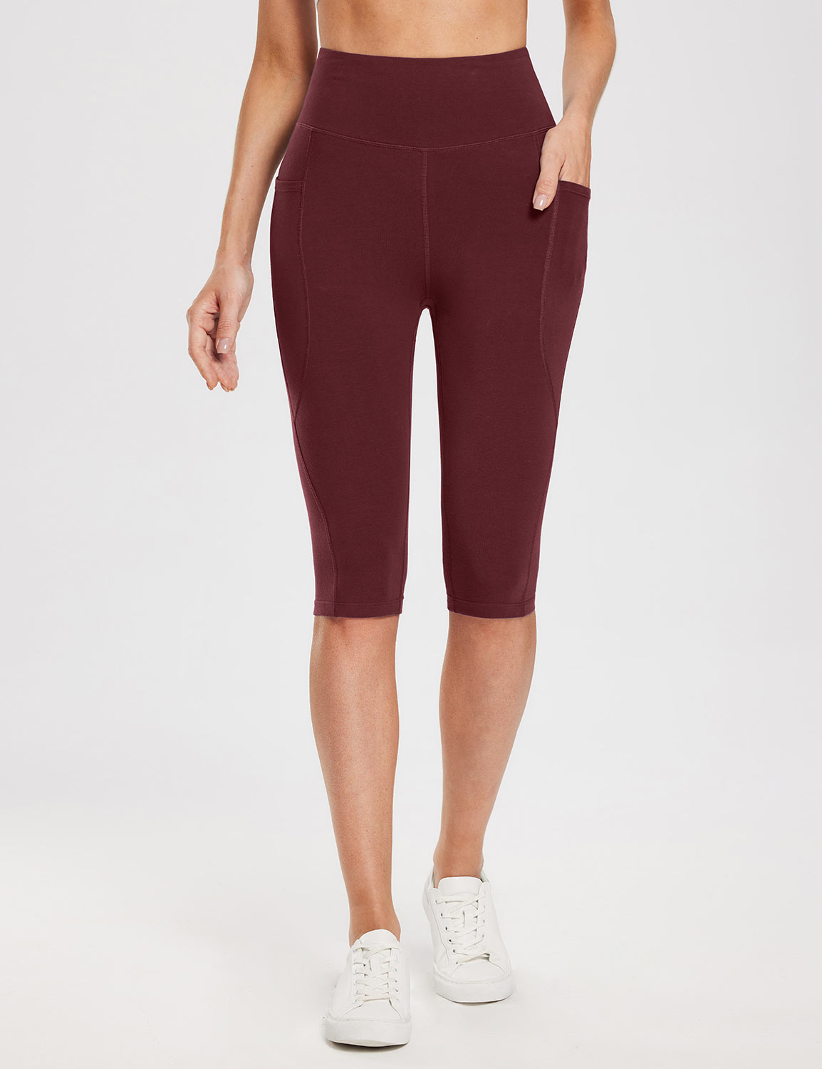 Knee hot sale length capris